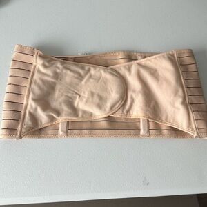 Chong Efrei Postpartum Belly Band‎ Cream